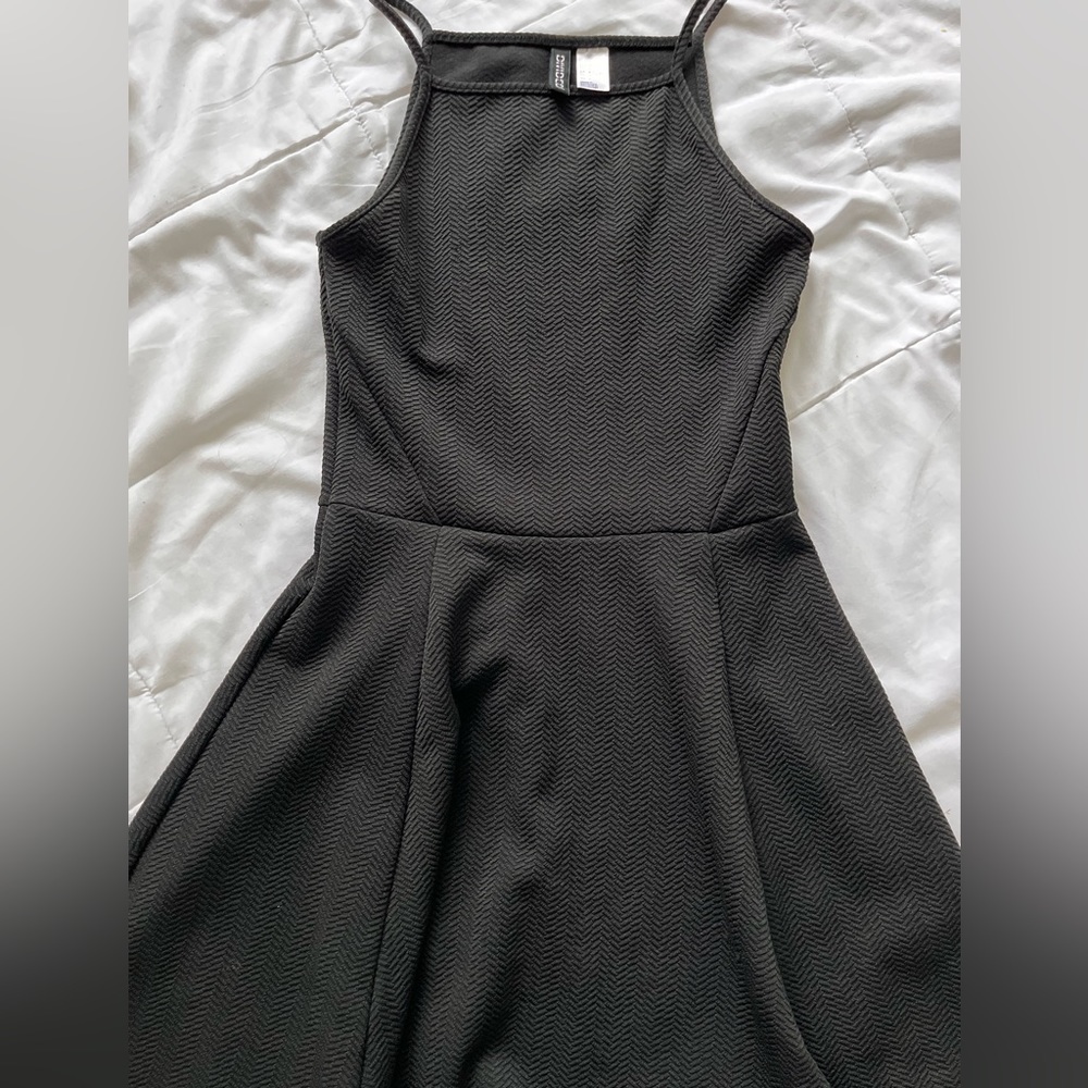 Women Ruffle Mid Dress - Picture 5 of 5